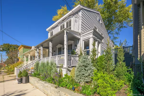 238 Allen ST, Hudson, NY 12534