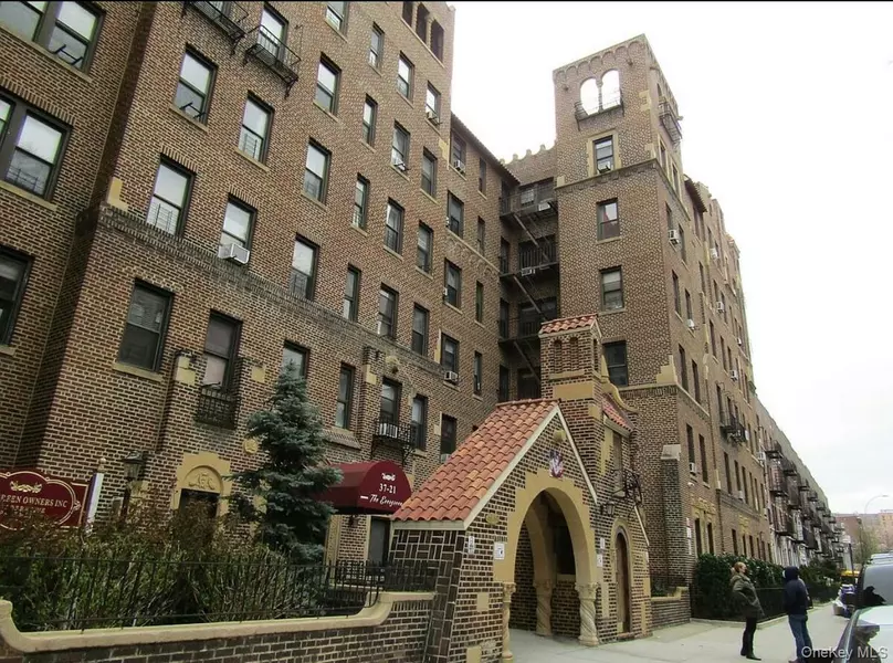 37-21 80TH ST #1F, Jackson Heights, NY 11372