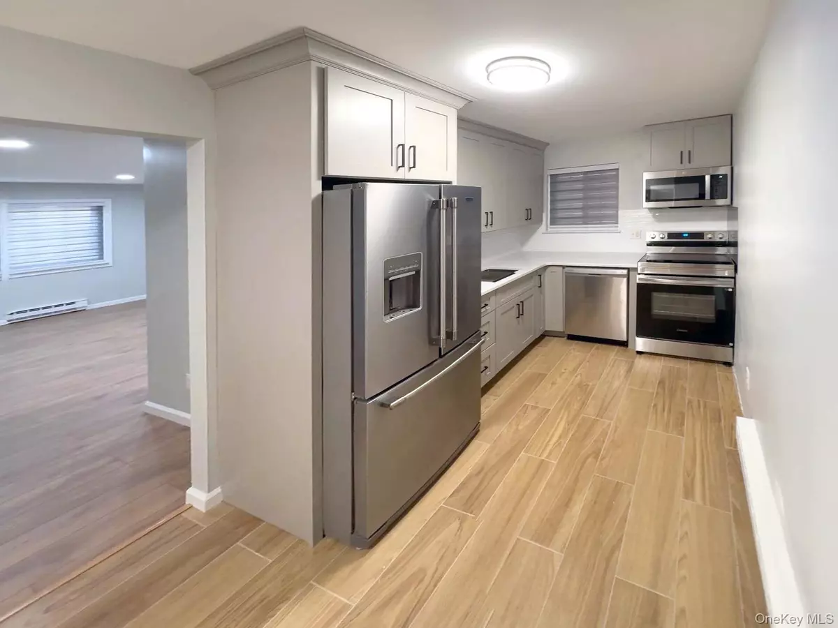 Carmel, NY 10512,224 Fox Run LN