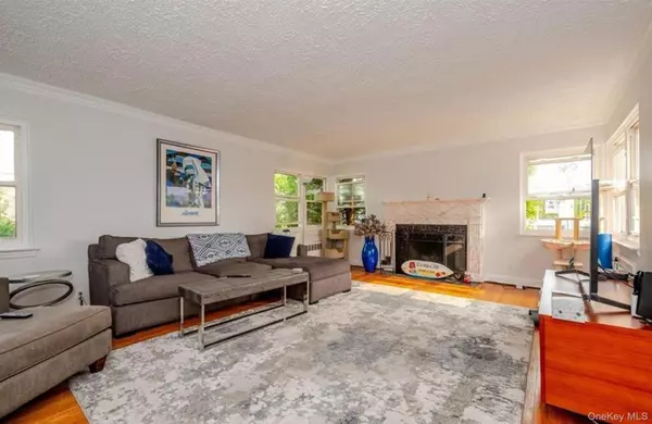 Long Beach, NY 11561,365 E Walnut ST