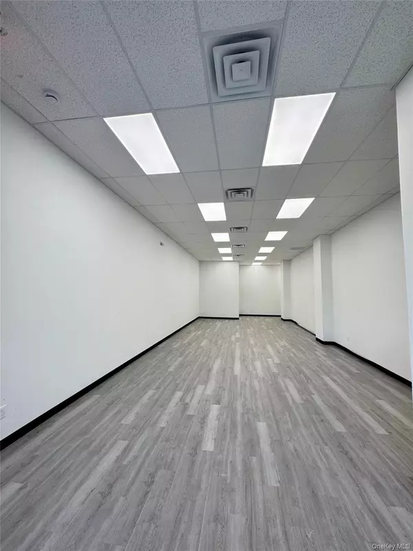 Hempstead, NY 11550,283 Clinton ST
