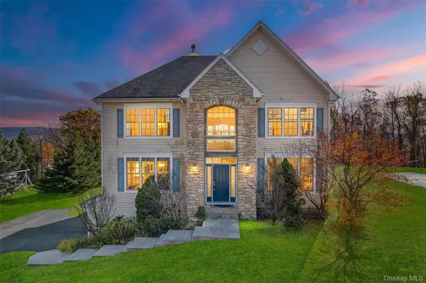 Highland Mills, NY 10930,12 Heather RDG