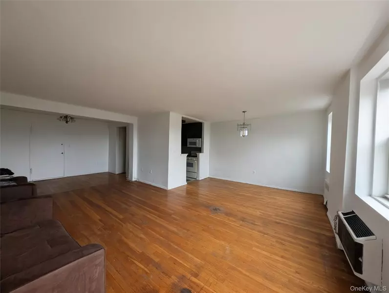 7 Balint DR #427, Yonkers, NY 10710