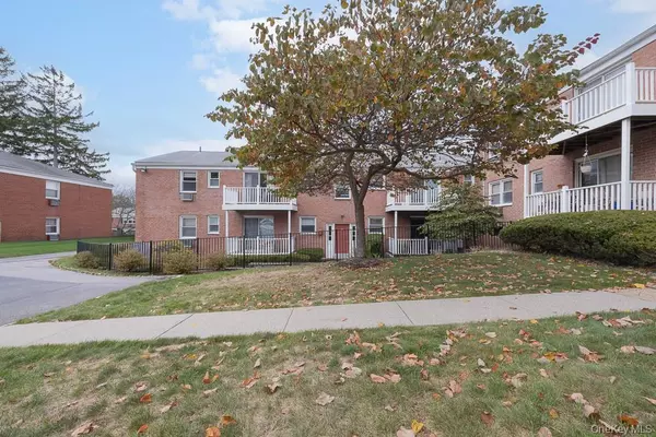 Suffern, NY 10901,22 Bon Aire CIR #1113