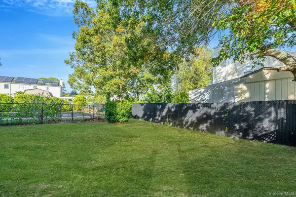 Selden, NY 11784,31 Adamson ST