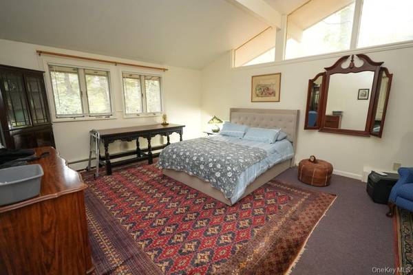 Tuxedo Park, NY 10987,53 Cross Ridge RD