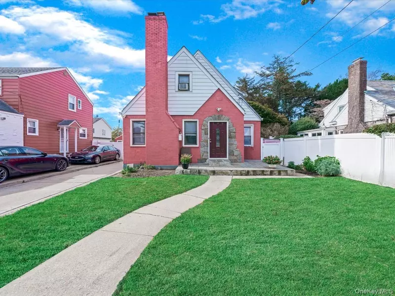 106 Spencer PL, Hempstead, NY 11550