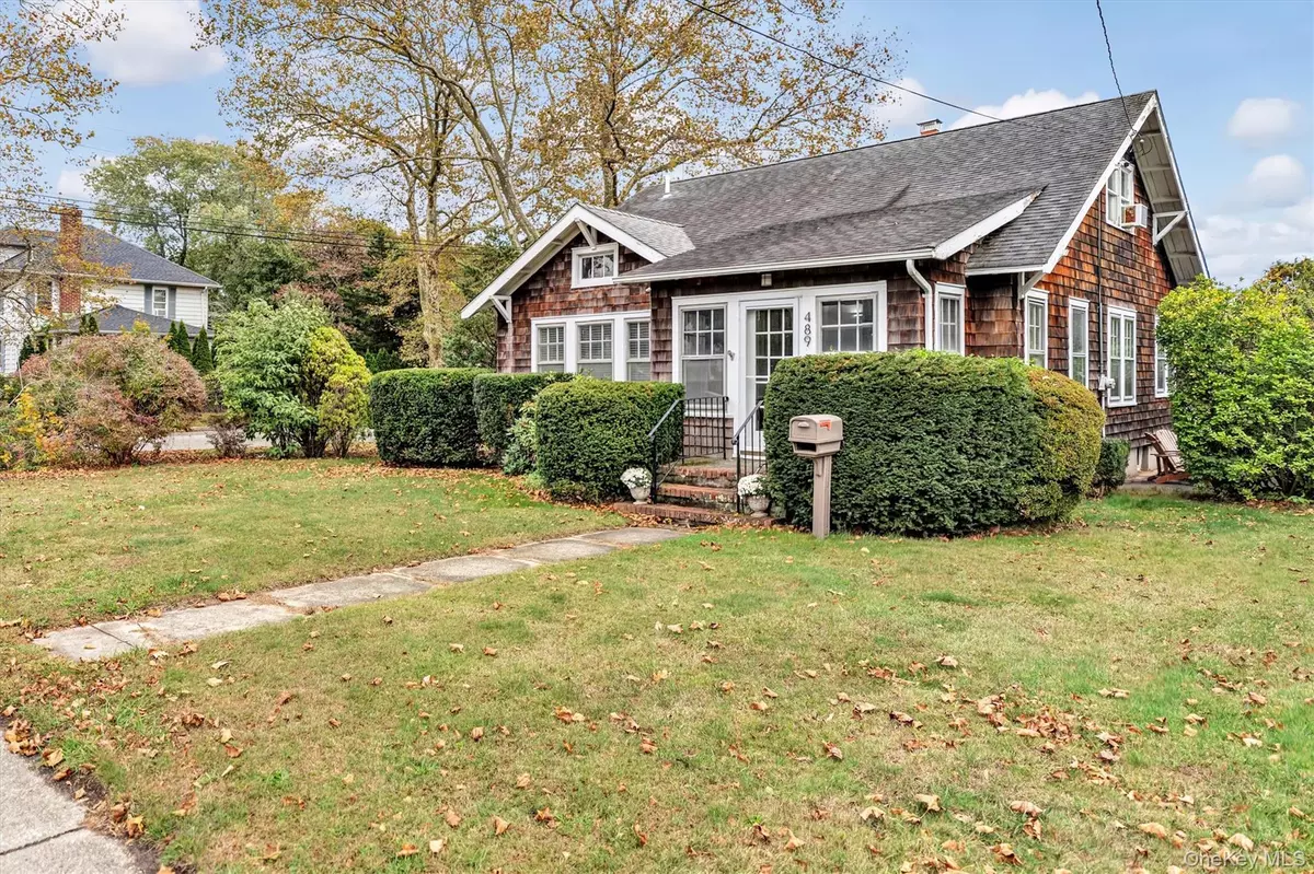 Riverhead, NY 11901,489 Elton ST