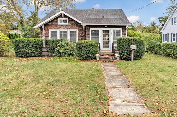 Riverhead, NY 11901,489 Elton ST