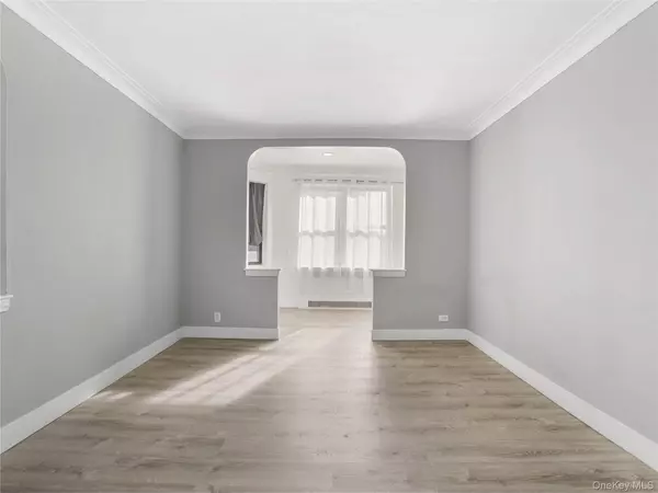 White Plains, NY 10605,2 Greenridge AVE #3G