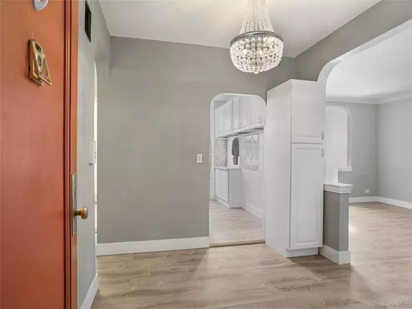White Plains, NY 10605,2 Greenridge AVE #3G