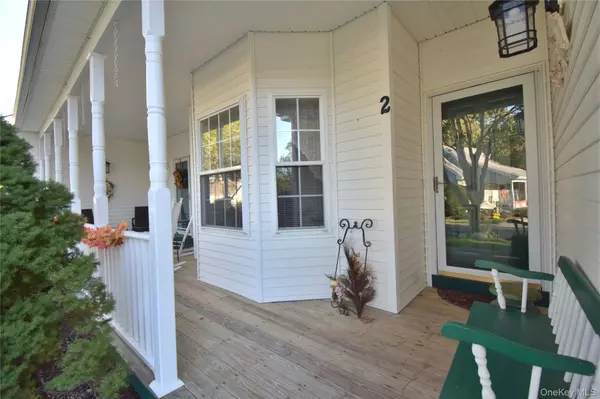 Blue Point, NY 11715,2 Oyster Cove LN