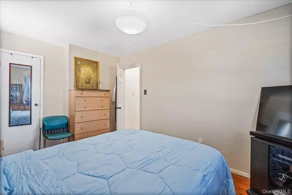 Massapequa, NY 11758,95 Colonial DR