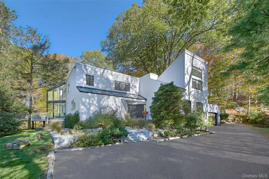73 Whippoorwill Lake RD, Chappaqua, NY 10514