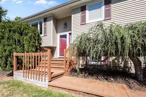 Airmont, NY 10952,8 Dunn RD