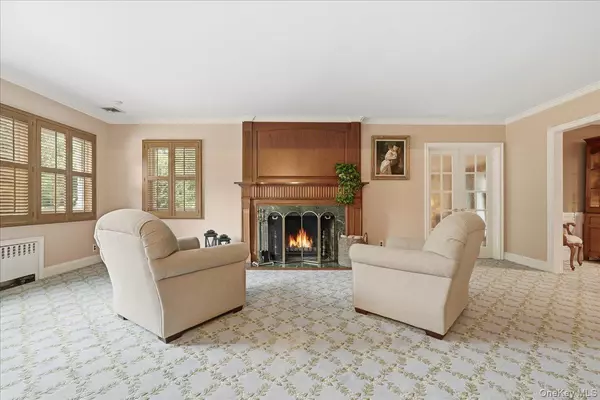 Manhasset, NY 11030,88 Luquer RD