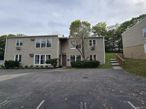 19 Gerald DR #B2, Poughkeepsie, NY 12601