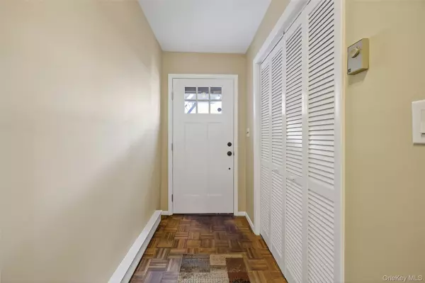 New Windsor, NY 12553,81 Blooming Grove TPKE