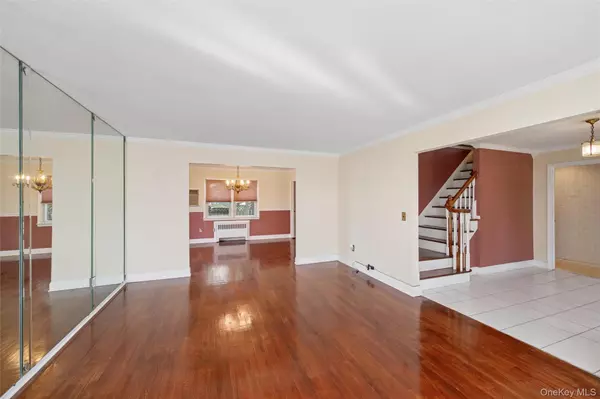 Freeport, NY 11520,142 Maryland AVE