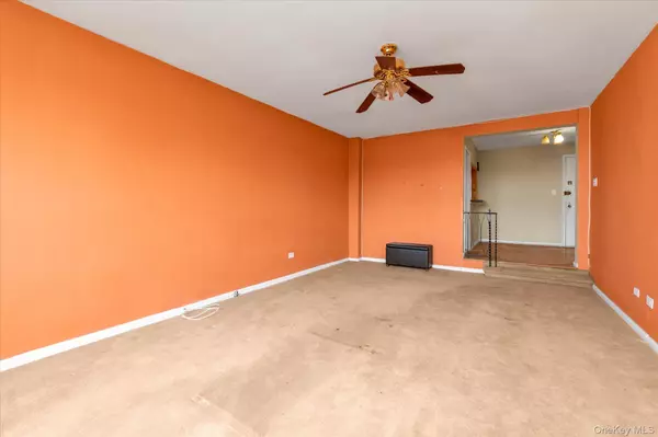 Flushing, NY 11355,134-54 Maple AVE #6M