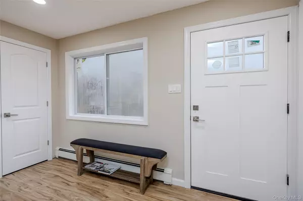 Selden, NY 11784,60 Cedarhurst AVE