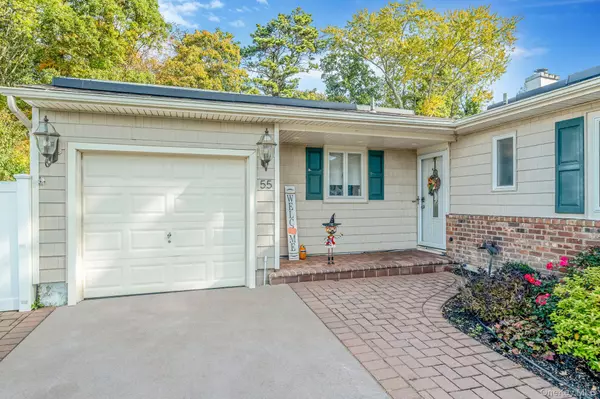 Oakdale, NY 11769,55 Wexford DR