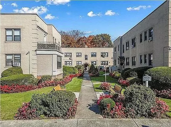 272 Cedarhurst #A6, Cedarhurst, NY 11516