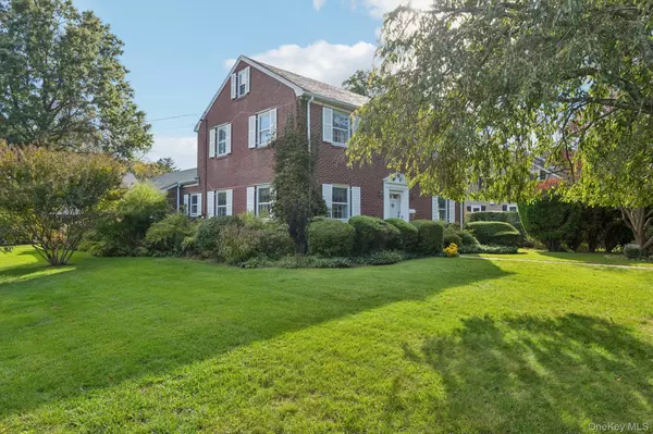 East Williston, NY 11596,58 Meritoria DR