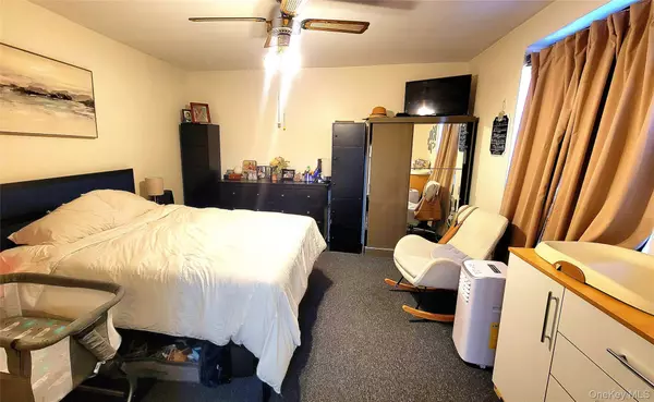 East Elmhurst, NY 11369,32-23 88 ST #306