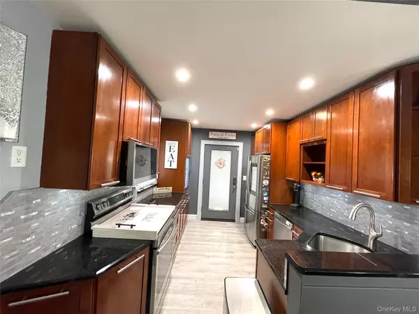Mastic, NY 11950,30 Classon AVE