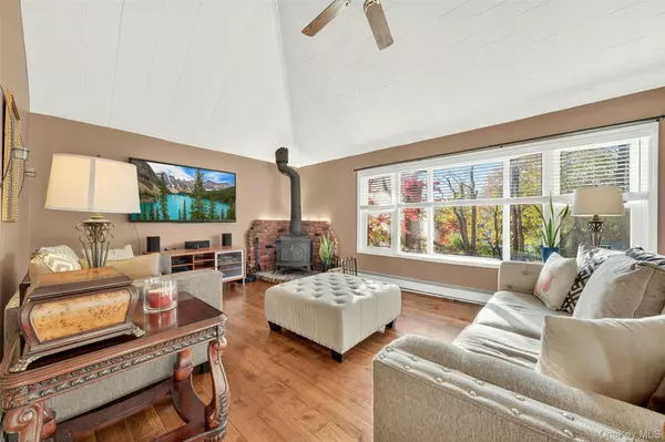 Mahopac, NY 10541,3 Crosshill RD