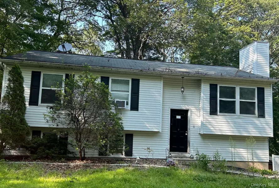 11 Park LN, Holmes, NY 12531