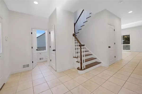 Mount Vernon, NY 10552,35 Columbia PL