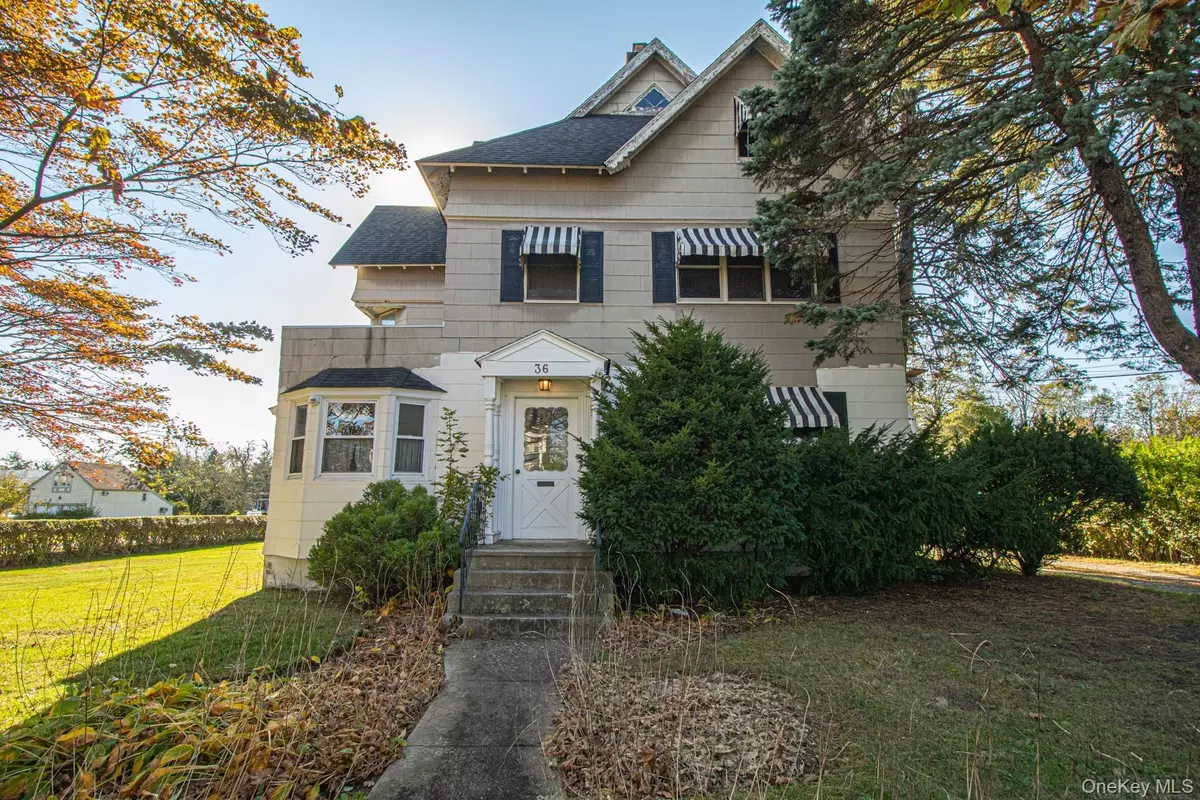 Bay Shore, NY 11706,36 maple AVE