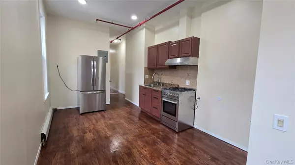 Ridgewood, NY 11385,883 Cypress AVE