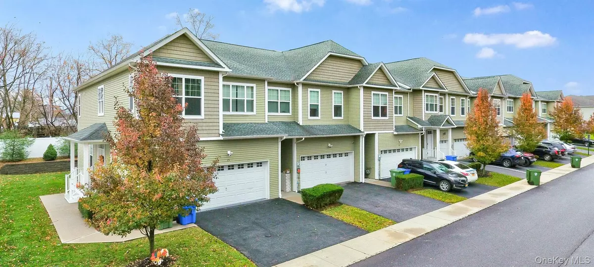 Middletown, NY 10940,17 Magnolia Park RD