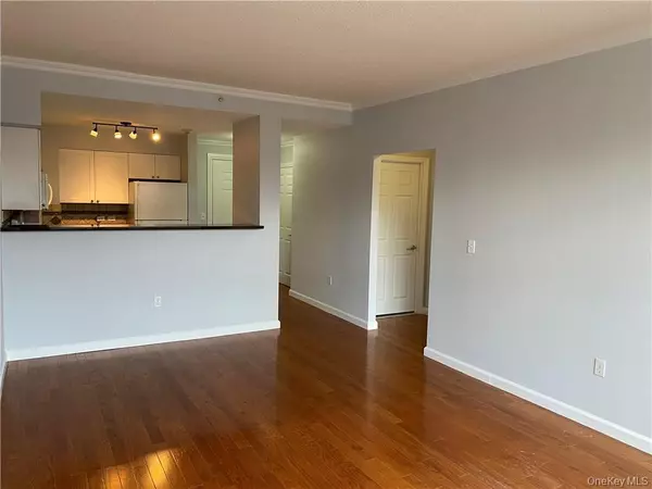 White Plains, NY 10605,300 Mamaroneck AVE #617