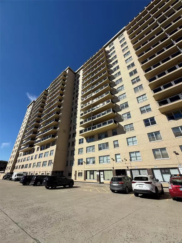 Jamaica Estates, NY 11432,175-20 Wexford TER #A1