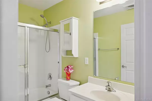 Valley Stream, NY 11580,1228 Willow LN
