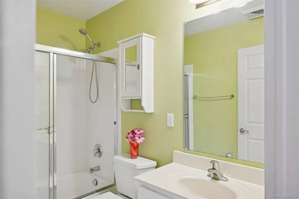 Valley Stream, NY 11580,1228 Willow LN