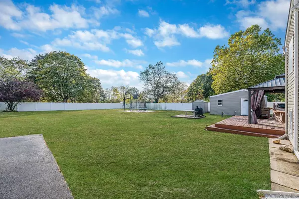 Bay Shore, NY 11706,1655 Stein DR