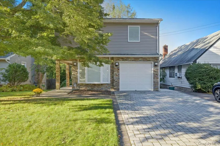 54 Fairfield AVE, Port Washington, NY 11050