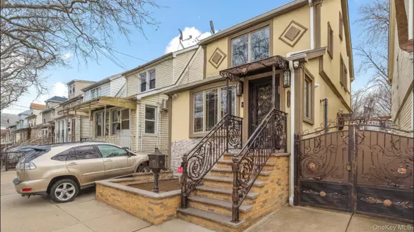 158-18 77th AVE, Fresh Meadows, NY 11366