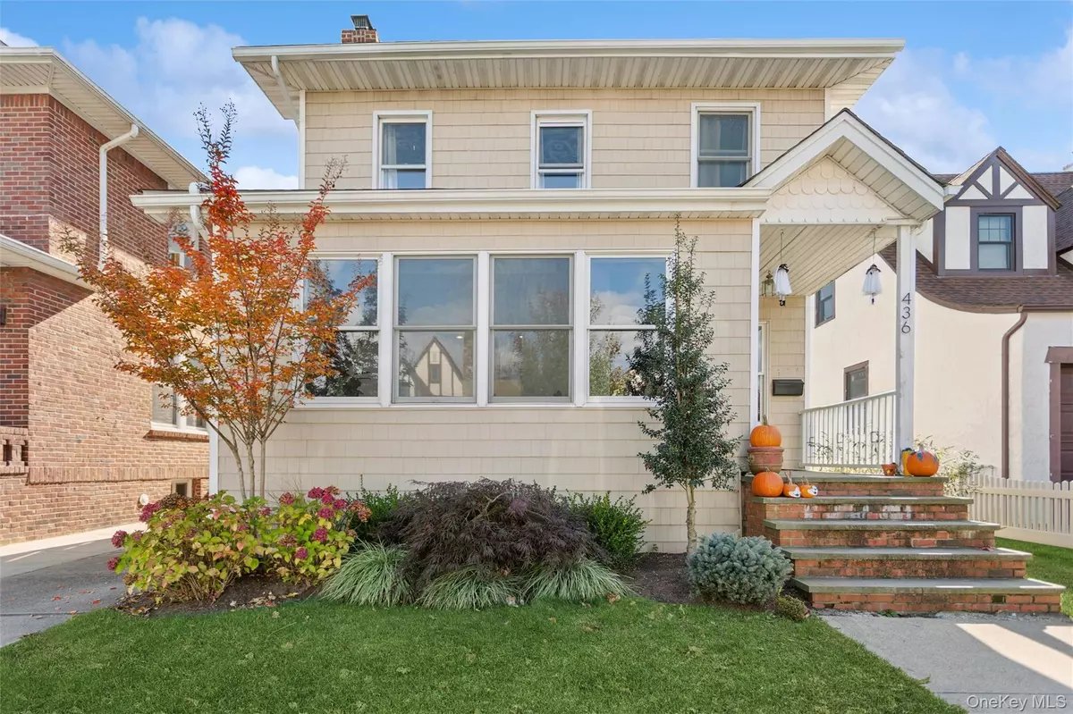 Long Beach, NY 11561,436 W Walnut ST