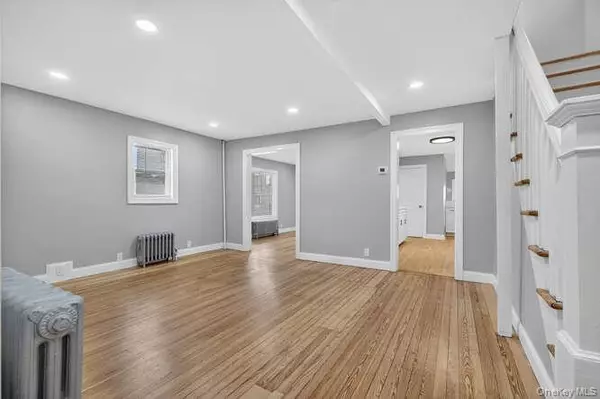 Carle Place, NY 11514,201 Jamaica BLVD