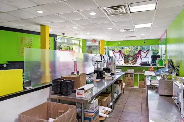 Bayville, NY 11709,80 Bayville AVE