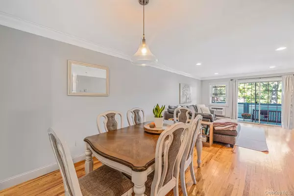 Holtsville, NY 11742,14 Glen Hollow DR #E 1