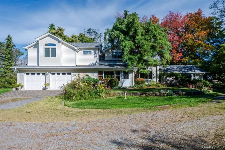 280 W 22nd ST, Huntington, NY 11743
