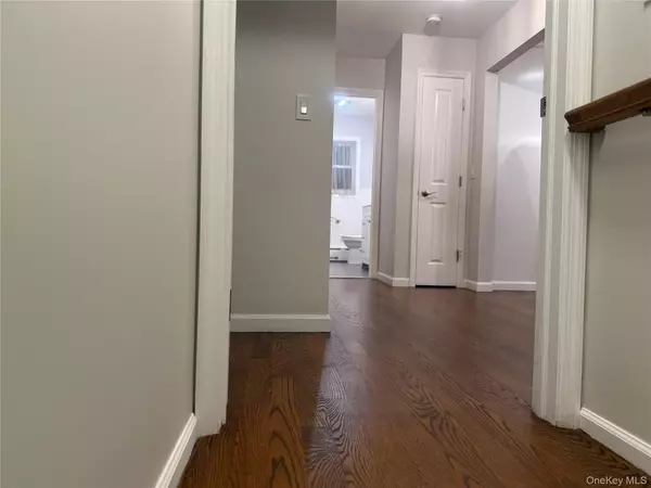 Port Washington, NY 11050,18 Juniper RD #2nd Floor