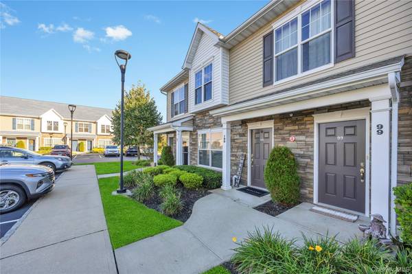 Central Islip, NY 11722,100 Weatherby LN #100